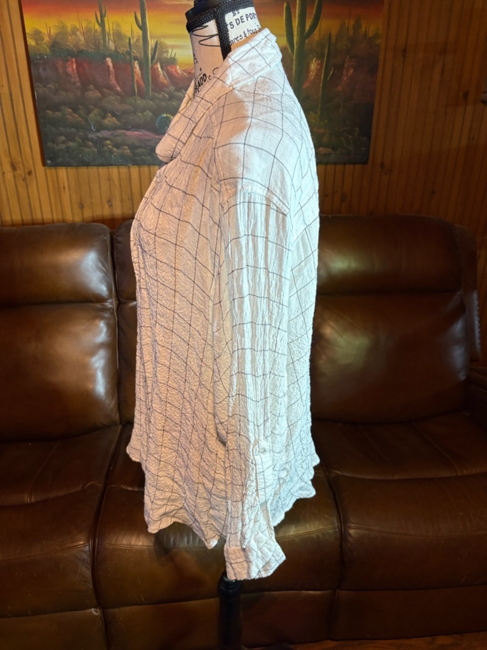 White Grid-Pattern Lightweight Button-Up Shirt